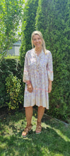 Laden Sie das Bild in den Galerie-Viewer, Kleid "LILLY"