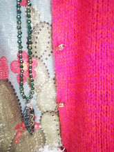 Laden Sie das Bild in den Galerie-Viewer, Strickjacke "COZY" pink, meliert