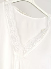 Laden Sie das Bild in den Galerie-Viewer, Spitzentops