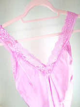 Laden Sie das Bild in den Galerie-Viewer, Spitzentops