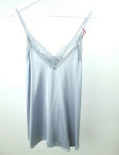 Laden Sie das Bild in den Galerie-Viewer, Top "CARMEN"