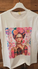 Laden Sie das Bild in den Galerie-Viewer, T-Shirt "Frida"