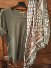 Laden Sie das Bild in den Galerie-Viewer, Longsleeve "SPRING"