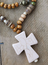 Laden Sie das Bild in den Galerie-Viewer, Kurze Halskette "Anna"