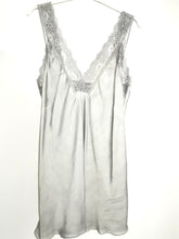 Laden Sie das Bild in den Galerie-Viewer, Spitzentops