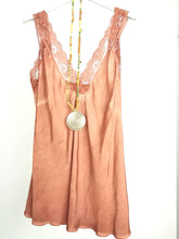 Laden Sie das Bild in den Galerie-Viewer, Spitzentops