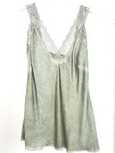 Laden Sie das Bild in den Galerie-Viewer, Spitzentops