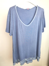 Laden Sie das Bild in den Galerie-Viewer, T-Shirt "KATHARINA"