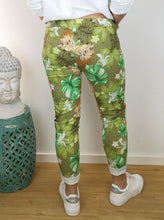 Laden Sie das Bild in den Galerie-Viewer, Hose "DSCHUNGEL"