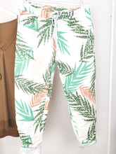 Laden Sie das Bild in den Galerie-Viewer, Hose "DSCHUNGEL"