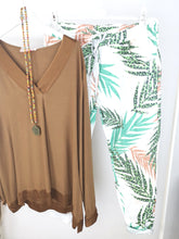 Laden Sie das Bild in den Galerie-Viewer, Hose "DSCHUNGEL"