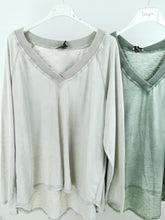 Laden Sie das Bild in den Galerie-Viewer, Shirt &quot;LIGHT&quot;

