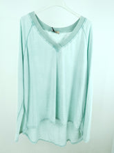 Laden Sie das Bild in den Galerie-Viewer, Shirt &quot;LIGHT&quot;
