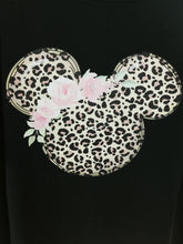 Laden Sie das Bild in den Galerie-Viewer, T-Shirt &quot;MICKY FLOWER&quot; schwarz
