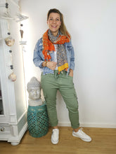 Laden Sie das Bild in den Galerie-Viewer, Schal &quot;SPRING ORANGE&quot;
